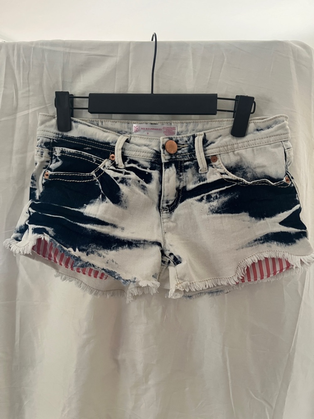 Bleached Red White Denim Cutoff Shorts with Red Stripe pocket Lining Sz 3 jrs